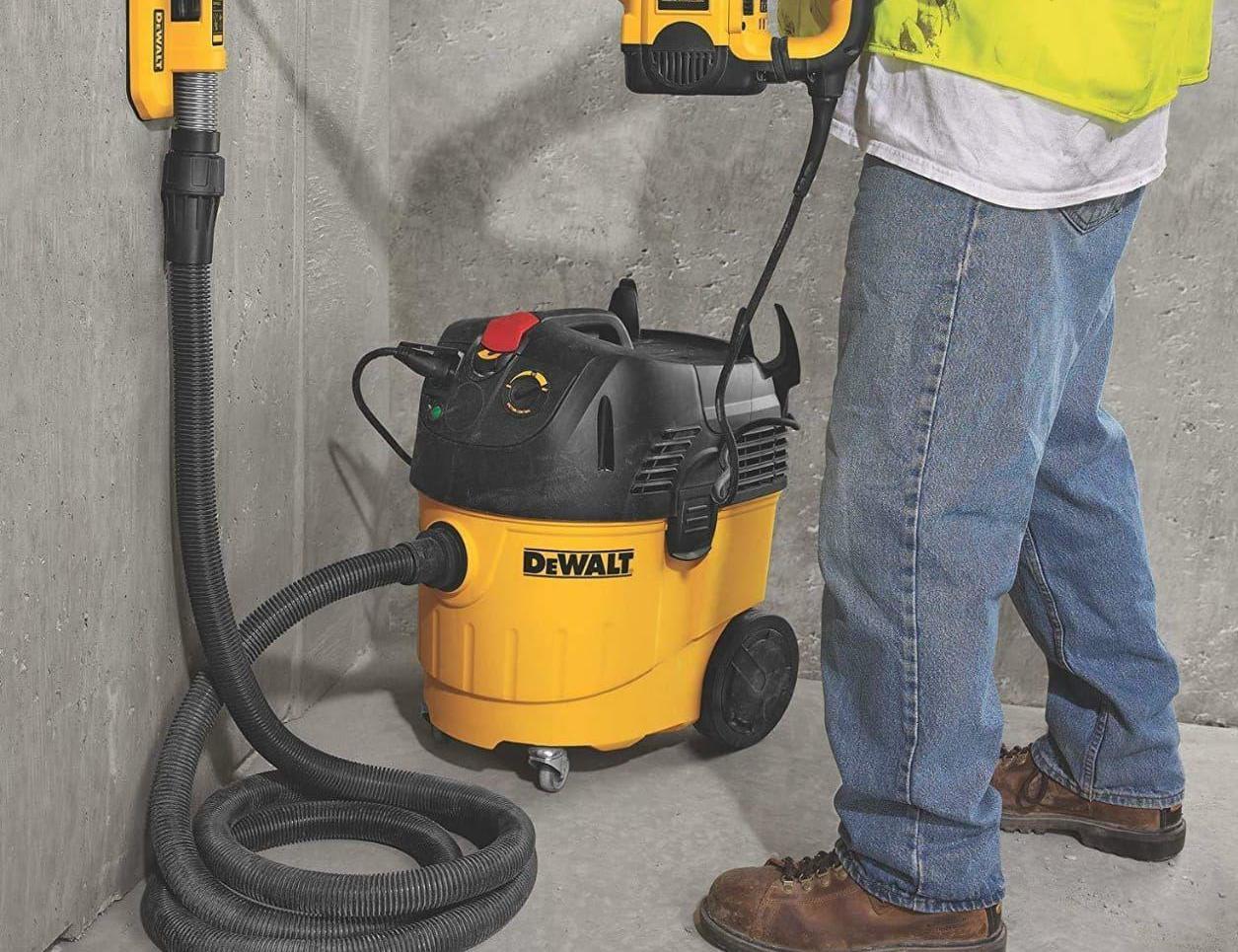  <span style="font-weight: bold; text-decoration: underline;">Бурение без пыли</span> Благодаря постоянной подаче воды, мы делаем отверстия без пыли. 